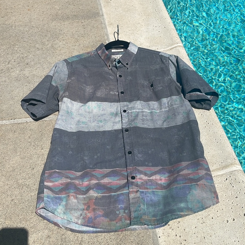 Distressed, Funky, unique button-up shirt by Ezekiel | Size M